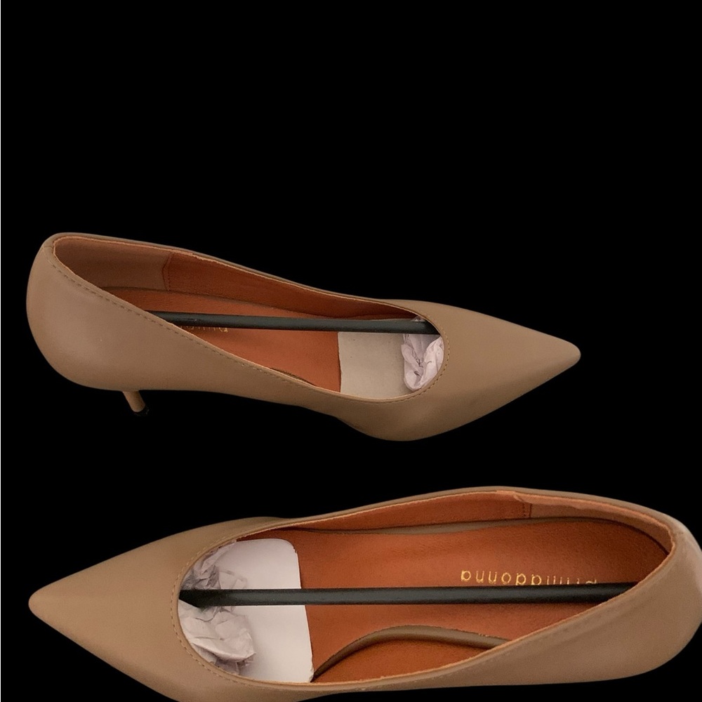 Primadonna Taupe Pointed Toe Pumps Sz 38 (8) - Picture 3 of 6